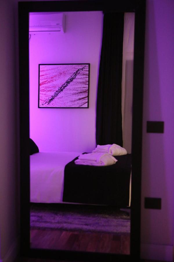 Dark Boutique Hotel Shkoze Exteriér fotografie
