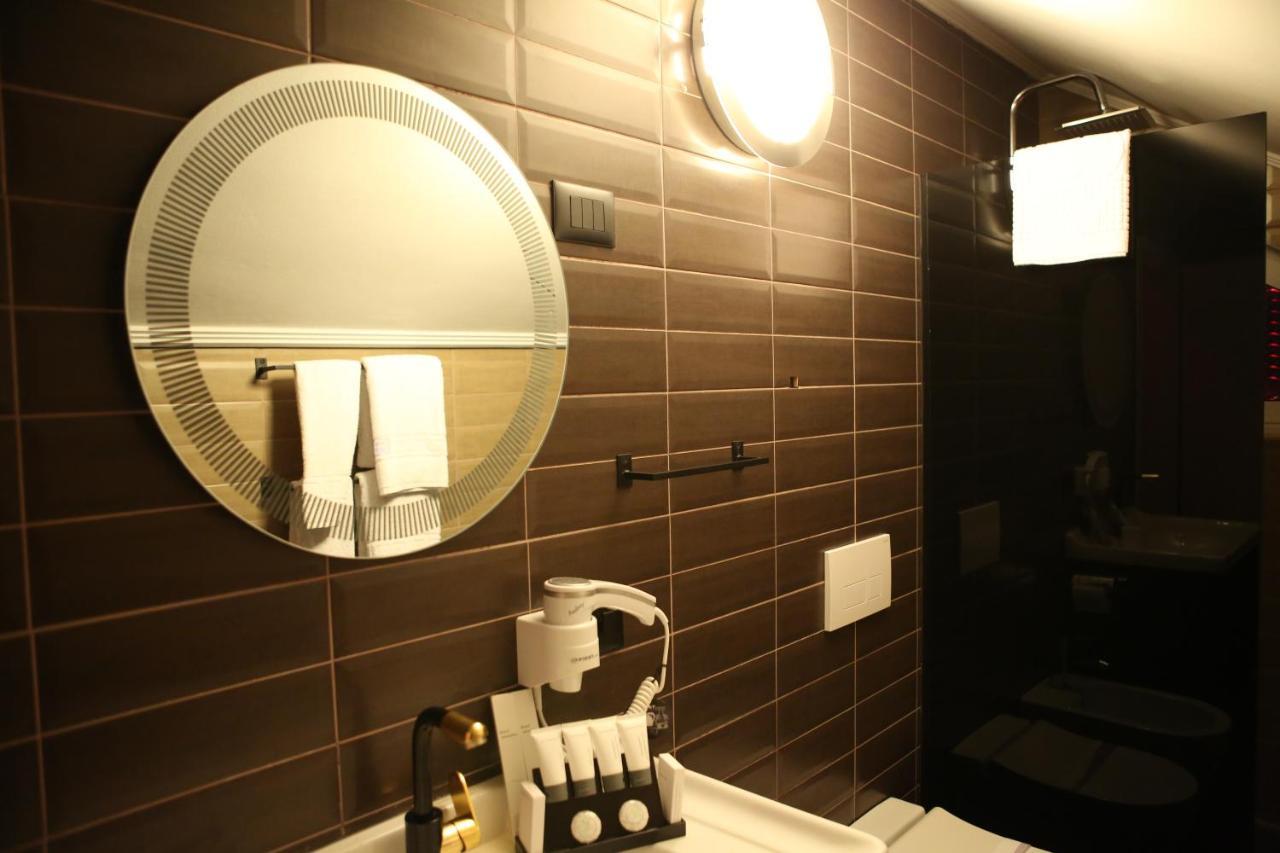 Dark Boutique Hotel Shkoze Exteriér fotografie