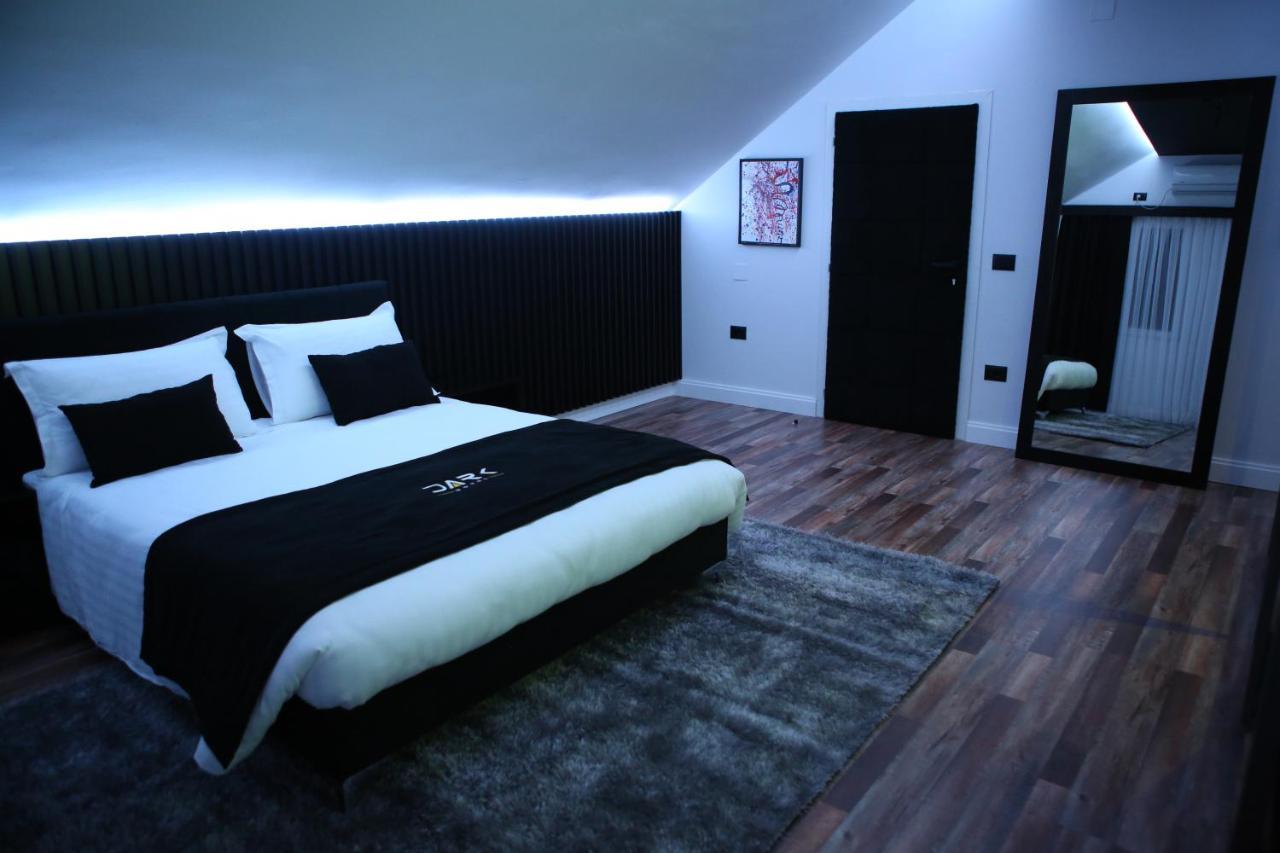 Dark Boutique Hotel Shkoze Exteriér fotografie