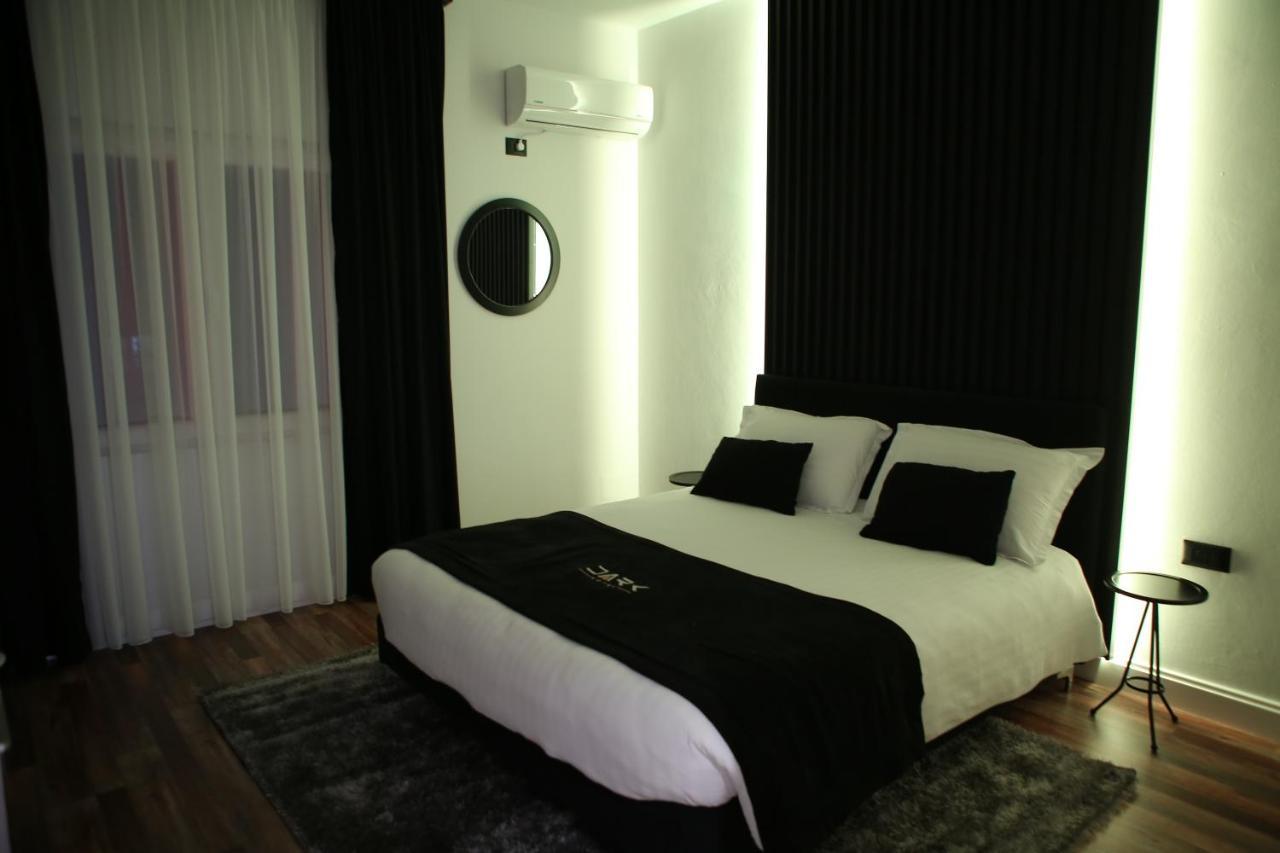 Dark Boutique Hotel Shkoze Exteriér fotografie