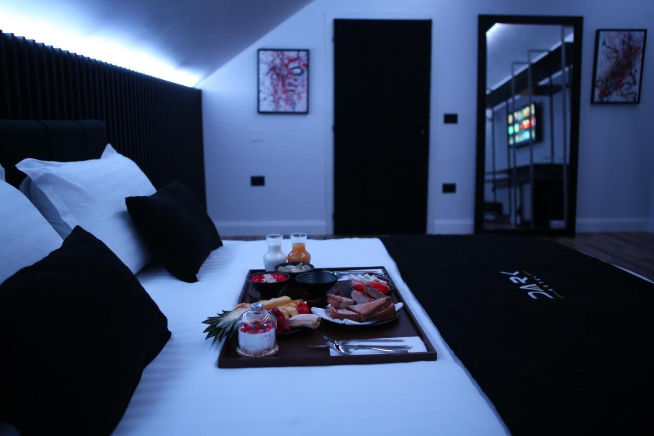 Dark Boutique Hotel Shkoze Exteriér fotografie